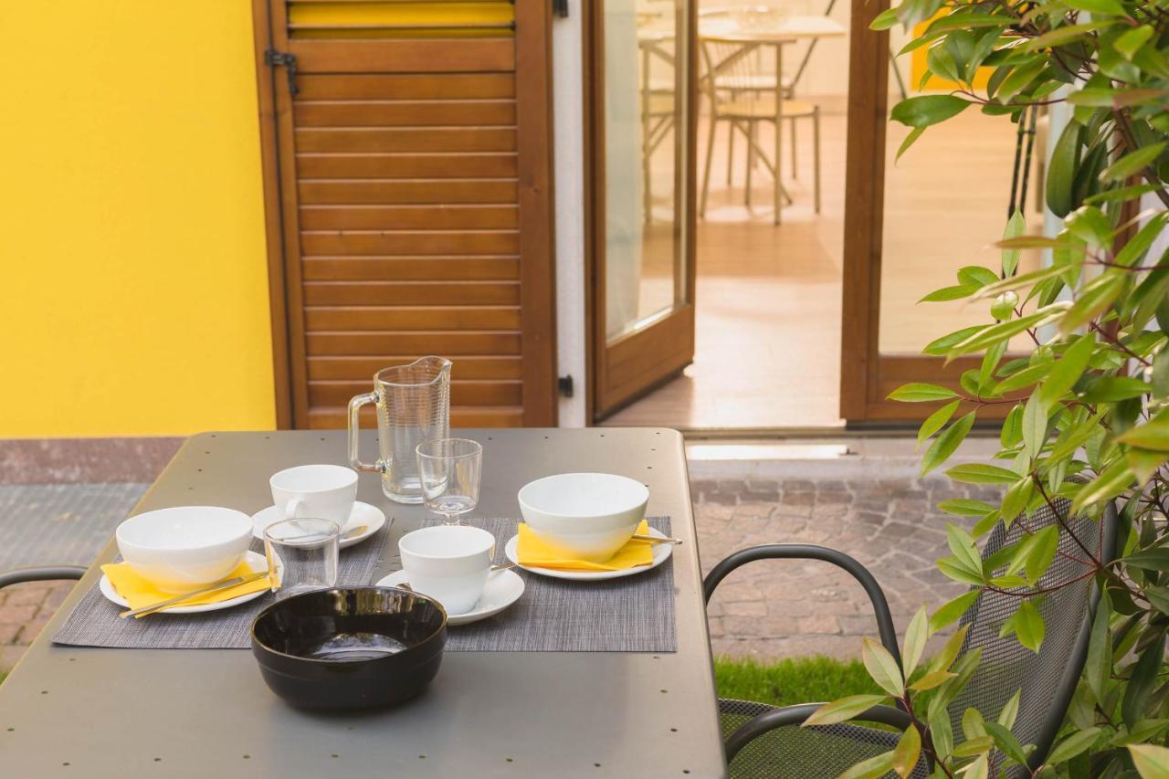 Casa Carla Aparthotel Torbole Sul Garda Екстериор снимка