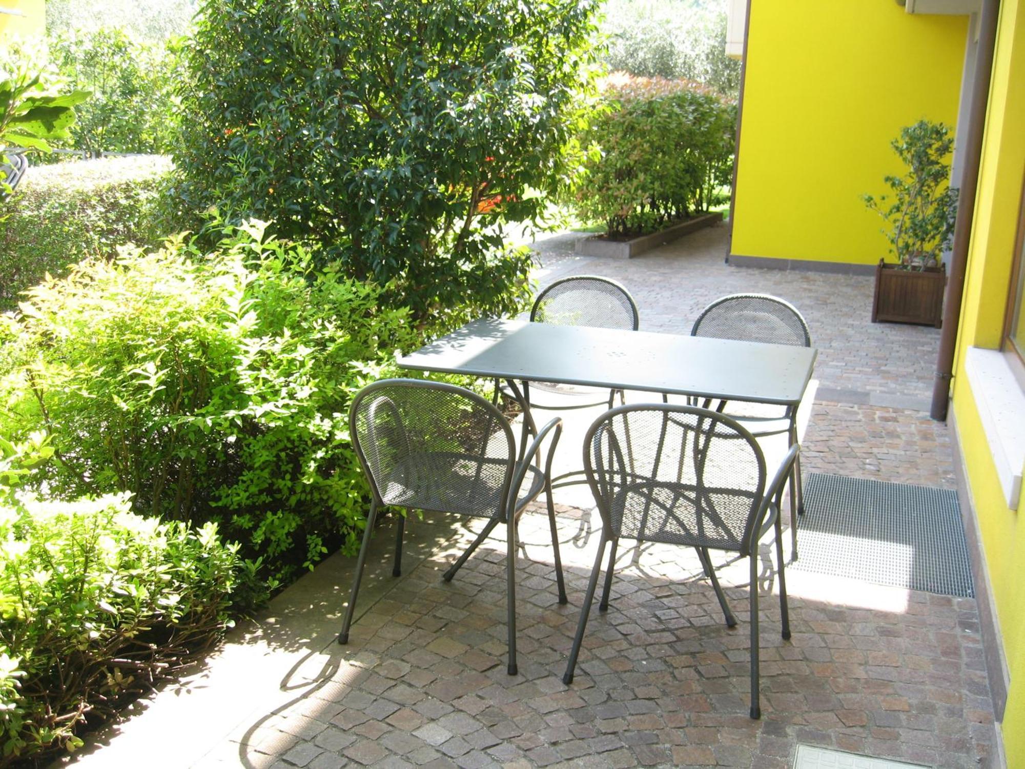 Casa Carla Aparthotel Torbole Sul Garda Екстериор снимка