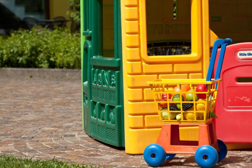 Casa Carla Aparthotel Torbole Sul Garda Екстериор снимка