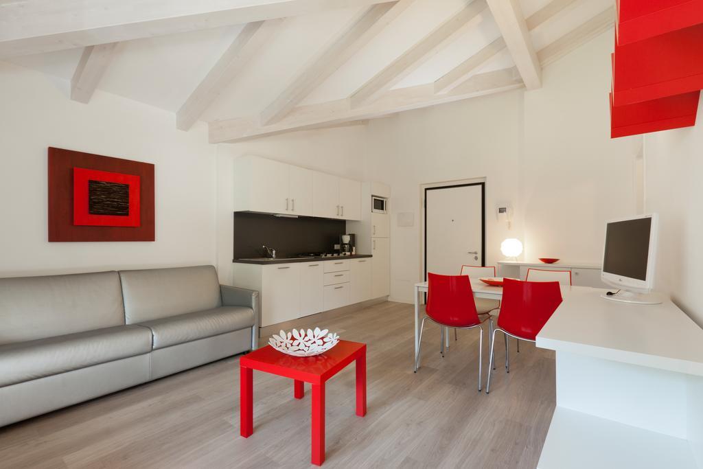 Casa Carla Aparthotel Torbole Sul Garda Екстериор снимка