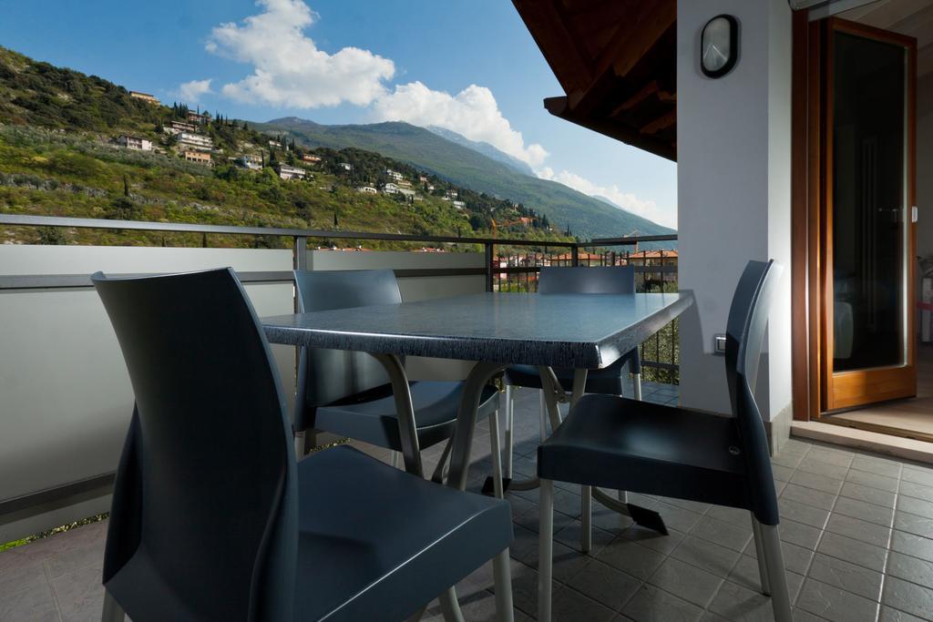 Casa Carla Aparthotel Torbole Sul Garda Екстериор снимка