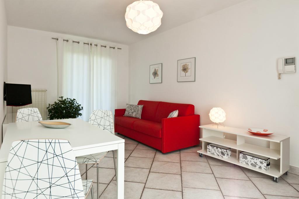 Casa Carla Aparthotel Torbole Sul Garda Екстериор снимка